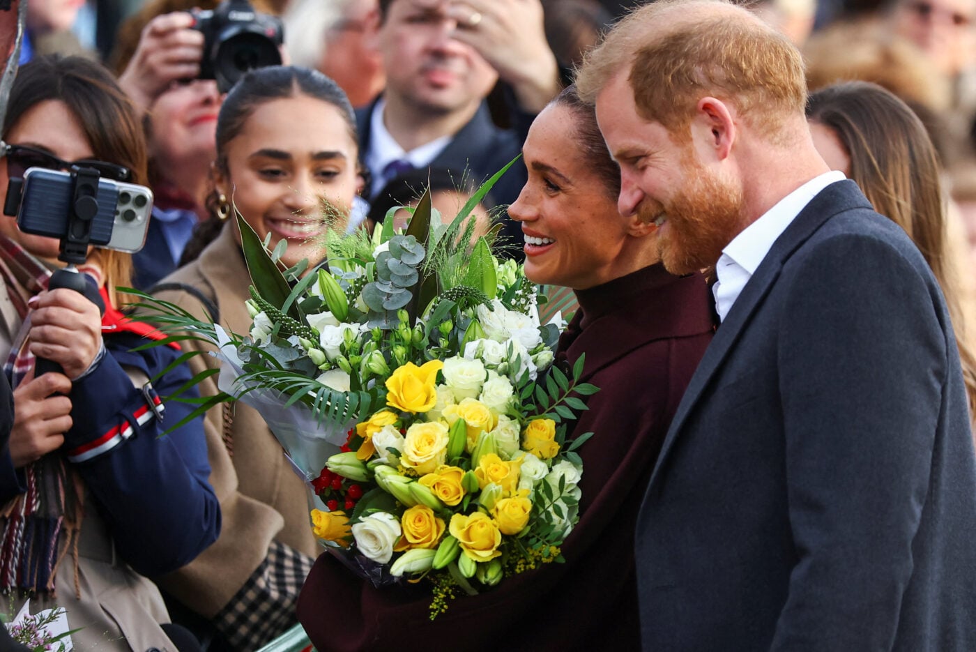 Πρίγκιπας Harry και Meghan Markle: Θερμή υποδοχή στην πρώτη κοινή δημόσια εμφάνισή τους στη Μεγάλη Βρετανία