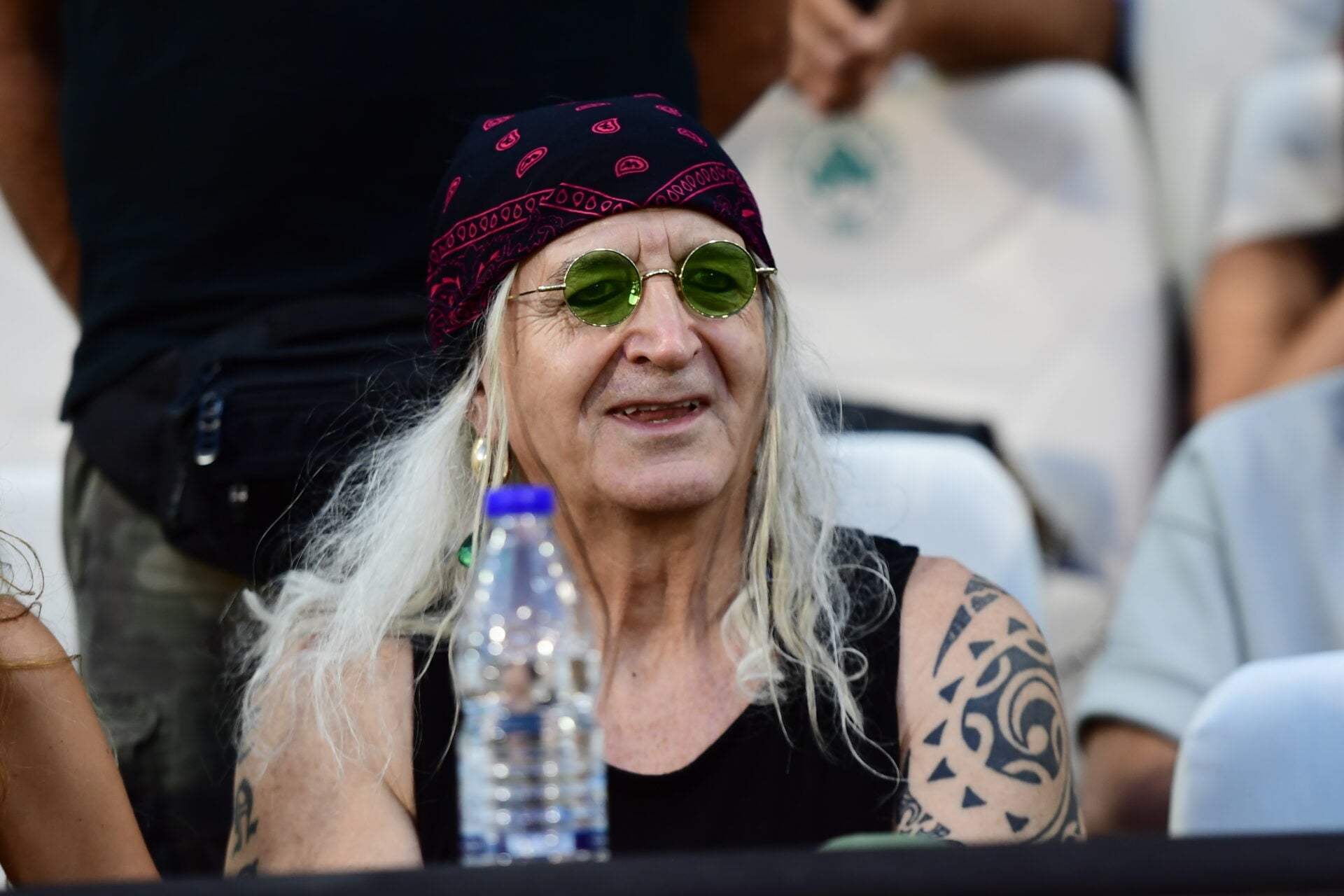 Νίκος Καρβέλας: Τι ισχύει για τον λογαριασμό «karvelas_unofficial» στο Instagram;