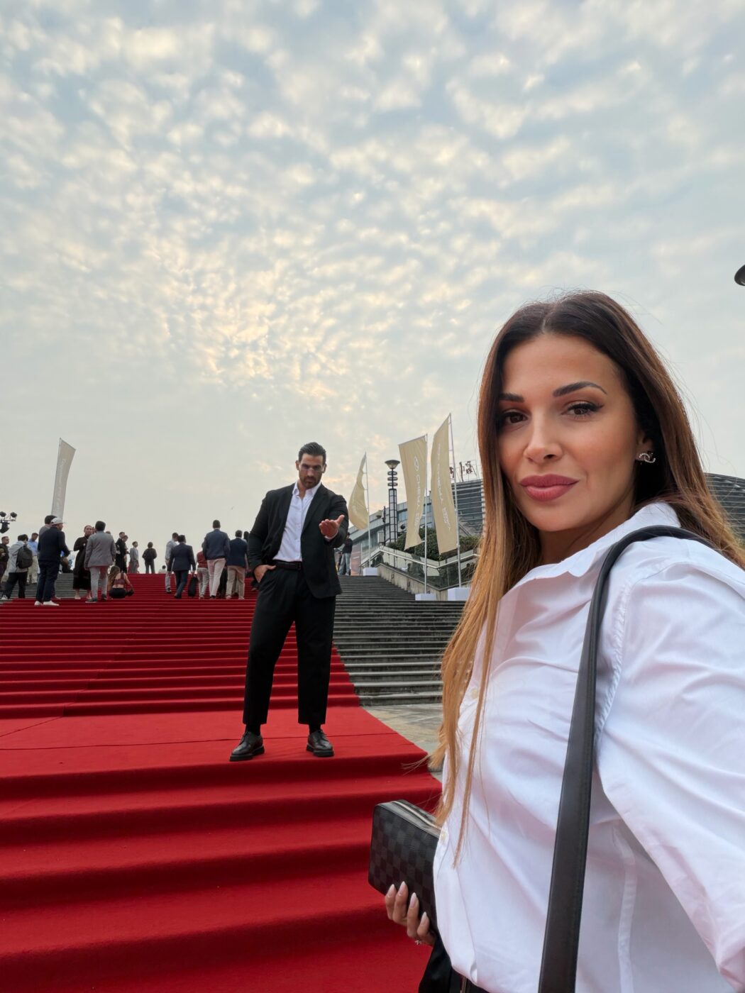 Ελένη Χατζίδου και Ετεοκλής Παύλου: Ταξίδεψαν στην Κίνα, έκαναν βόλτες στη Σαγκάη και επισκέφθηκαν το Disney Store