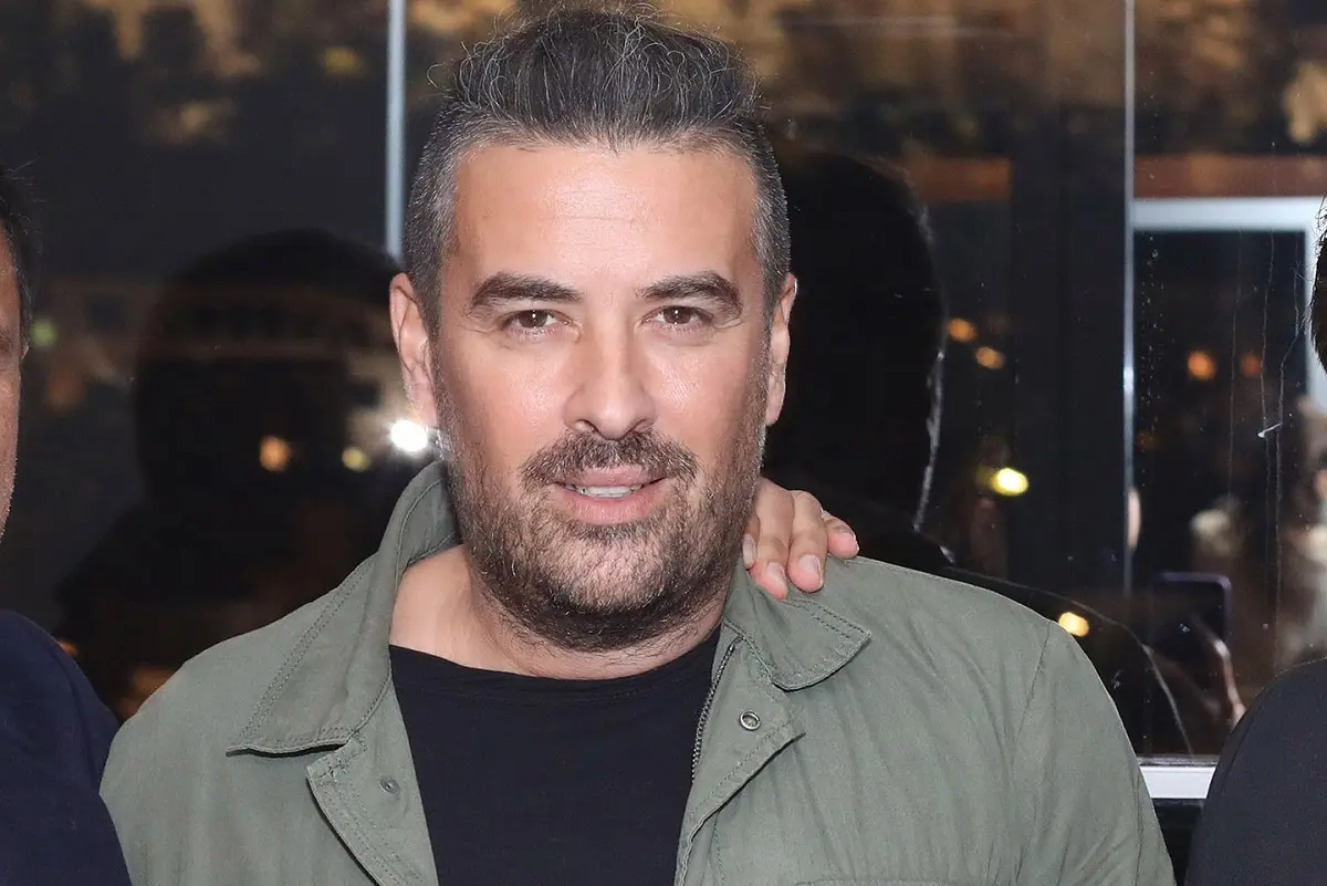 Γιάννης Αϊβάζης: Αφήνει ανοιχτό το ενδεχόμενο νέου γάμου και δηλώνει υπέρ της οικογένειας