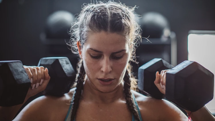 6 fitness red flags που περνούν για πειθαρχία, αλλά δεν ωφελούν την υγεία σου
