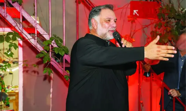 Γρηγόρης Αρναούτογλου: Αποκάλυψε ότι δεν έκανε σεξ Τετάρτη και Παρασκευή