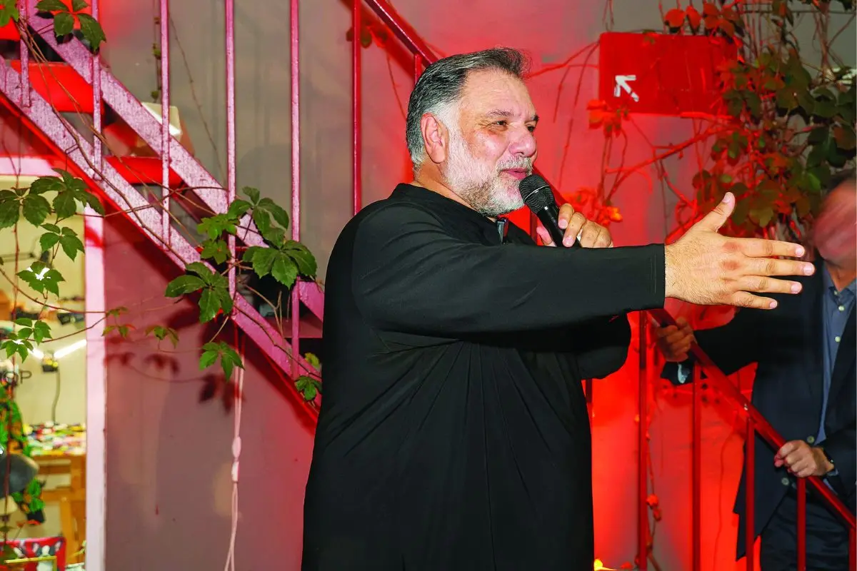 Γρηγόρης Αρναούτογλου: Αποκάλυψε ότι δεν έκανε σεξ Τετάρτη και Παρασκευή