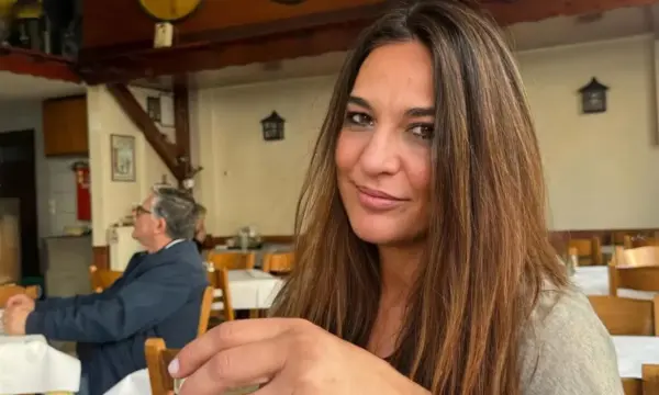Κωνσταντίνα Μπεκιάρη: «Η αξιοπρέπεια δεν έχει τιμή» – Τα «καρφιά» της πρώην συζύγου του Βασίλη Μπισμπίκη