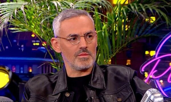 Νίκος Συρίγος: Η εξομολόγηση για τη μητέρα του και τη σκλήρυνση κατά πλάκας – «Πολύ μεγάλος σταυρός»