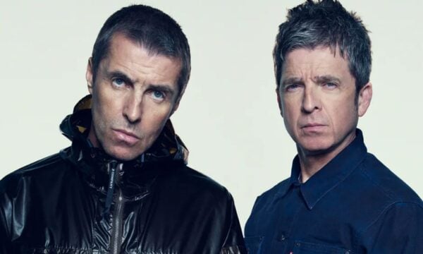 Oasis: Don’t Look Back In Anger – Η επανένωση των Liam και Noel Gallagher γίνεται ντοκιμαντέρ στο Disney+