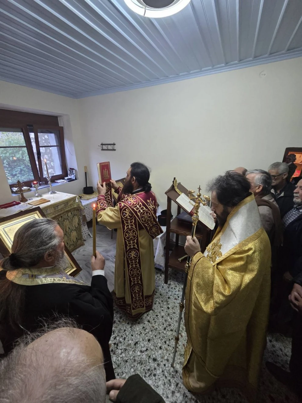Κόνιτσα: Πρώτη θεία λειτουργία στο πατρικό σπίτι του Αγίου Παϊσίου