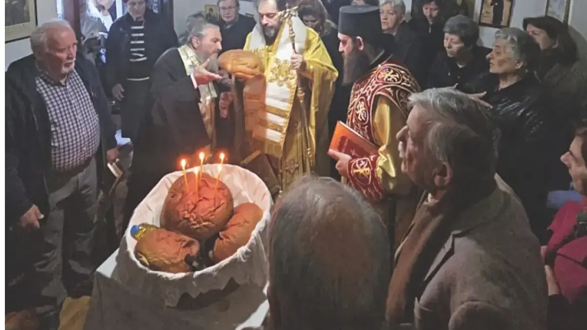 Κόνιτσα: Πρώτη θεία λειτουργία στο πατρικό σπίτι του Αγίου Παϊσίου