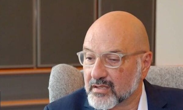 Σάκης Αρναούτογλου: Η μητέρα του έφτασε τα 24 κιλά – «Μας συγκλόνισε όταν μάθαμε ότι η υγεία της μητέρα μας δεν έχει επιστροφή»