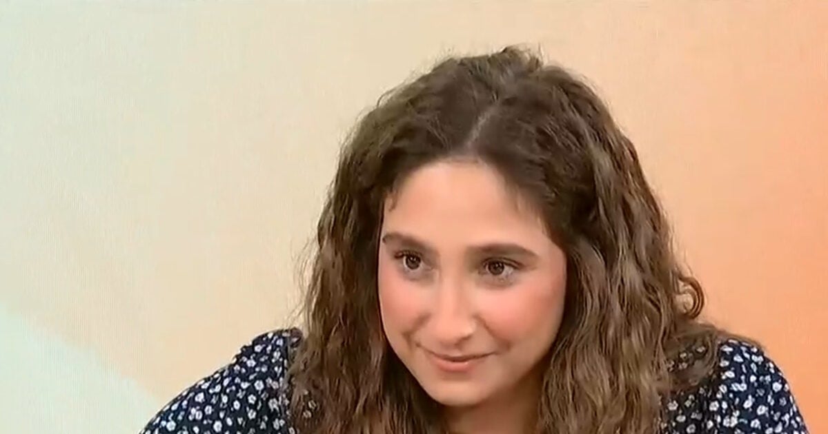 Φωτεινή Αθερίδου: Το ξεκαρδιστικό απρόοπτο με το φόρεμά της – «Περπάταγα με τον κ..ο έξω και όλοι με κοιτούσαν»
