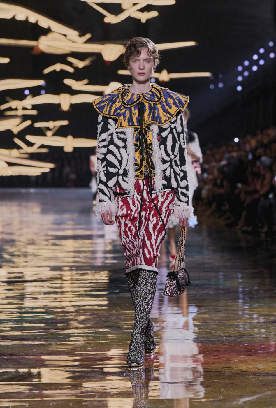 Chanel SS27: Ο Matthieu Blazy ξαναδιαβάζει την ιστορία του οίκου μέσα από τη Gabrielle Chanel