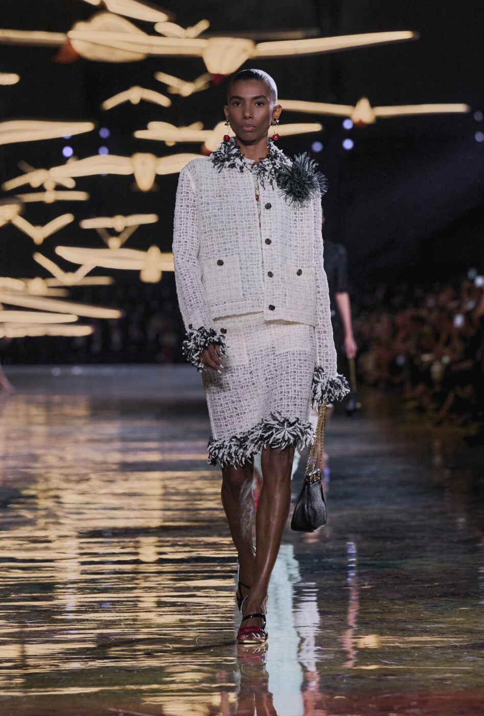 Chanel SS27: Ο Matthieu Blazy ξαναδιαβάζει την ιστορία του οίκου μέσα από τη Gabrielle Chanel