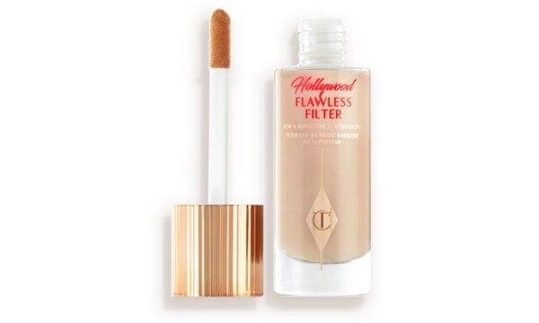 3 highlighters για ώριμες επιδερμίδες που προσφέρουν φυσική λάμψη χωρίς να τονίζουν τις λεπτές γραμμές
