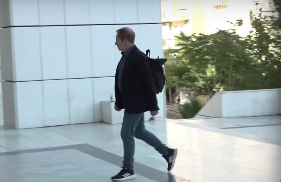 Δίκη Λιγνάδη: Ο καταγγέλλων λύγισε στην κατάθεσή του – «Όταν συνειδητοποίησα ότι ήμουν απλά ένα κομμάτι κρέας στα χέρια του, πάγωσα»