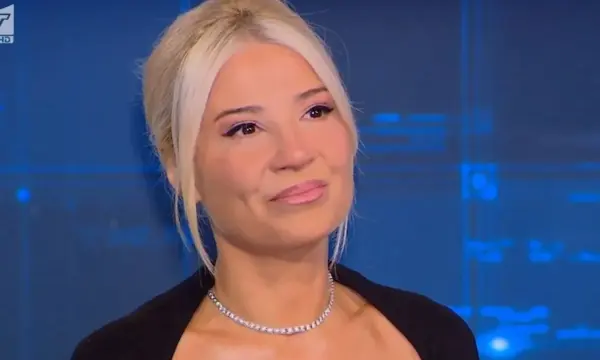 Φαίη Σκορδά: Λύγισε στην κάμερα για την απώλεια του πατέρα της