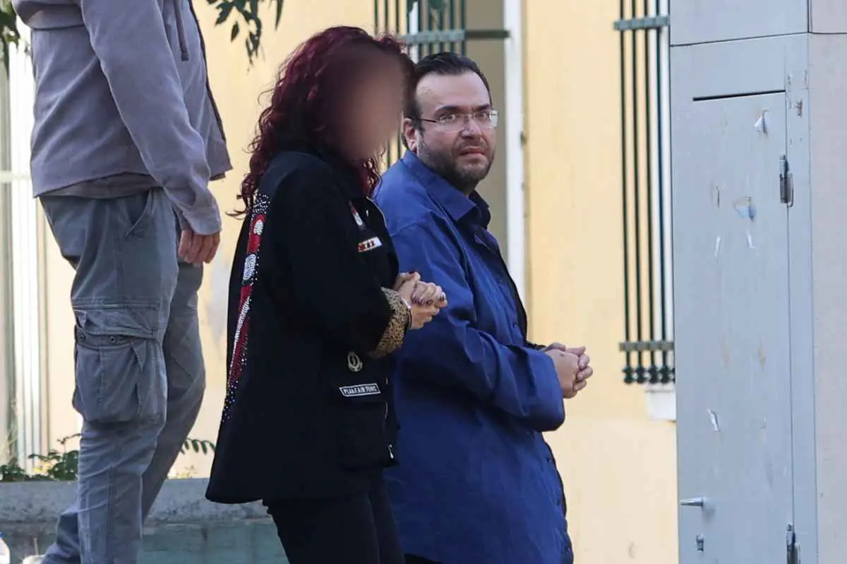 Φίλιππος Καμπούρης: «Υπέγραφα σε ό,τι μου ζητούσε» – Τι αποκάλυψε ο «Mr Κωλοτούμπας» για τη συνεργασία τους