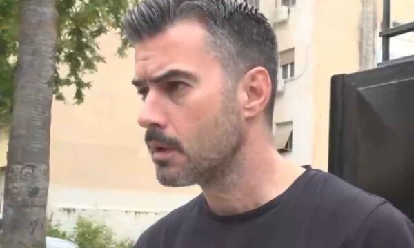 Γιάννης Τσιμιτσέλης: Το γαϊδουράκι που αγαπά και αποκάλεσε «μεγάλη γαϊδούρα»