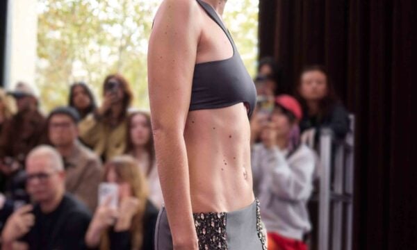 Gigi Hadid: Έκλεισε την επίδειξη της Miu Miu στο Παρίσι
