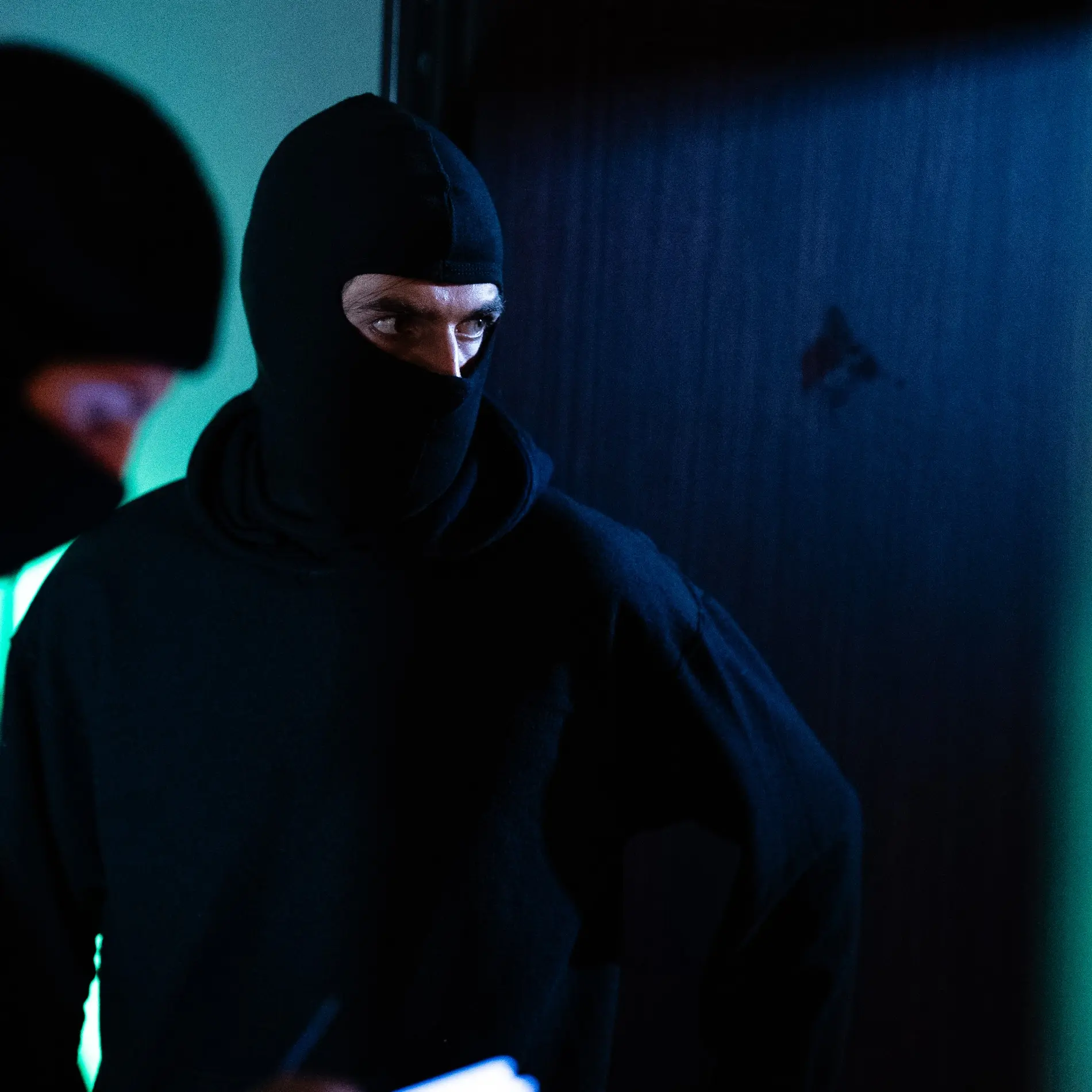 Μια γυναίκα επόμενα επεισόδια: Ληστές εισβάλλουν στο σπίτι της Μαρίνας