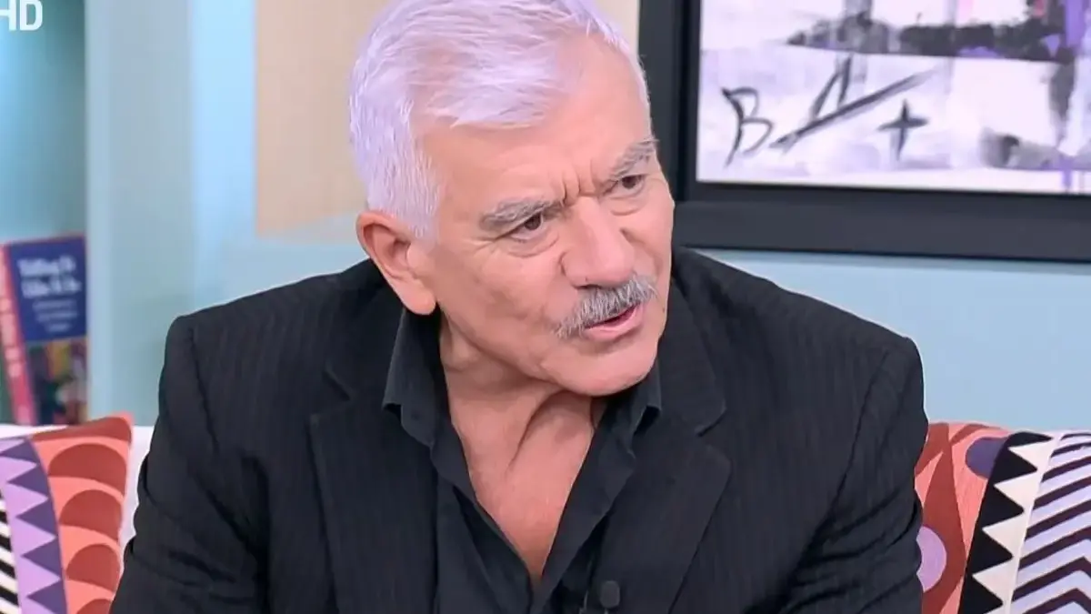 Γιώργος Γιαννόπουλος: Είναι ερωτευμένος με γνωστή τραγουδίστρια – Η αποκάλυψη στον αέρα