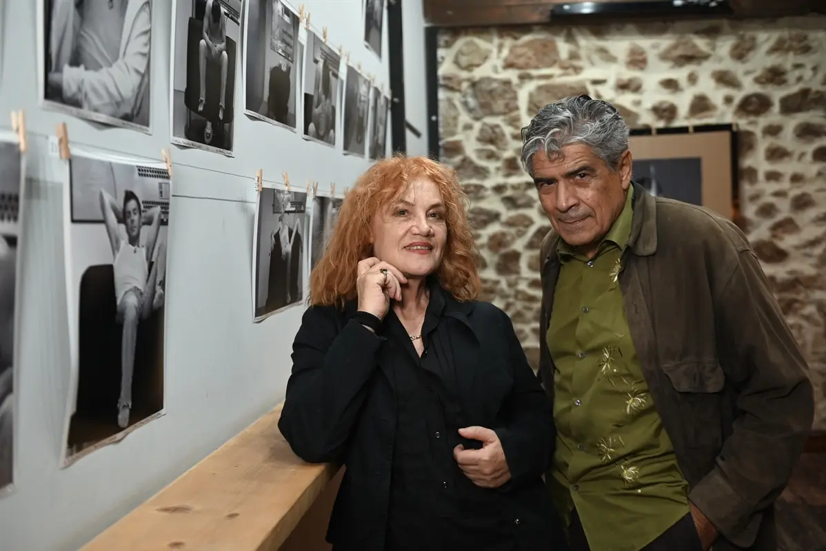 Γιώργος Μαζωνάκης: Οι άγνωστες φωτογραφικές στιγμές του από τα Σάββατα