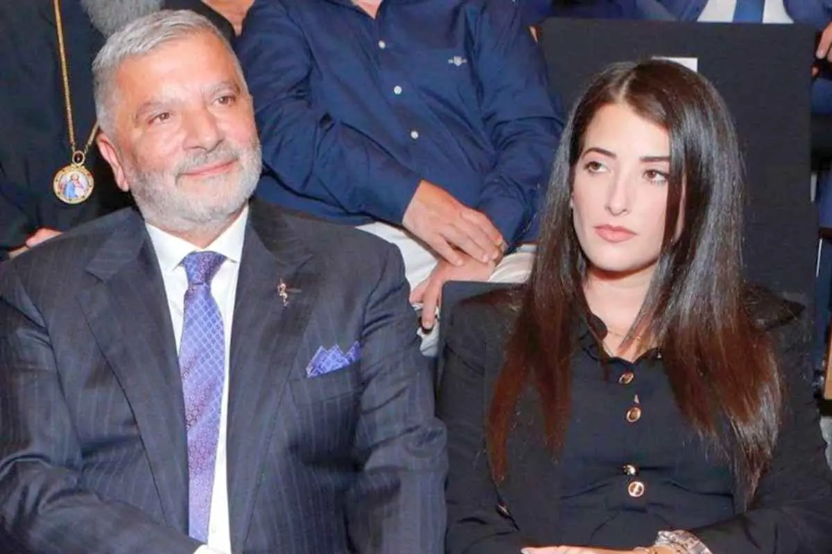 Γιώργος Πατούλης: Περιμένει το τρίτο του παιδί – Έγκυος η Νάνσυ Κοιλού