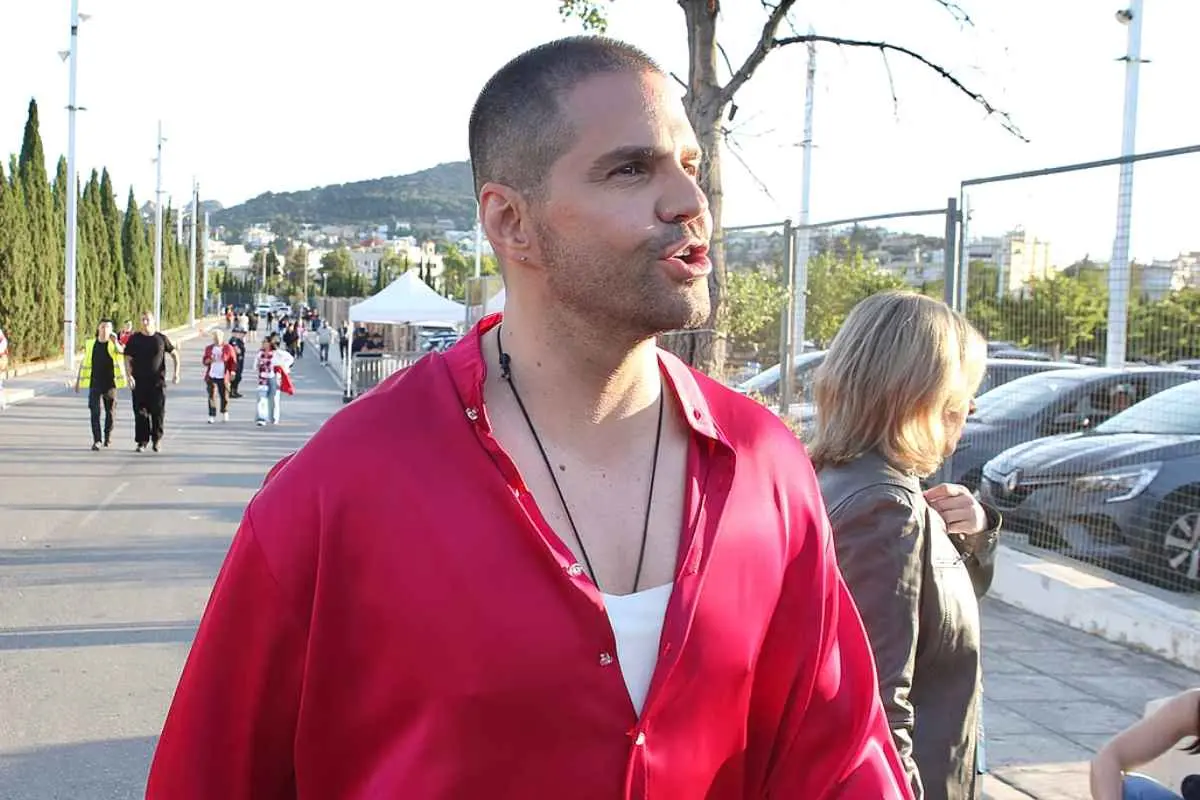 Γιώργος Τσαλίκης: Είπε δημόσια «ευχαριστώ» στον Νίκο Καρβέλα για την κίνηση που τον συγκίνησε
