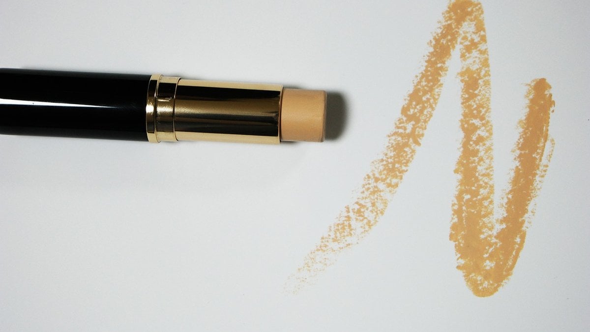 Η σωστή απόχρωση make up: Μην επιλέγεις μόνο από το χέρι