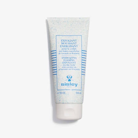 Η beauty editor ξεχωρίζει body scrubs για τη φθινοπωρινή σου ρουτίνα περιποίησης