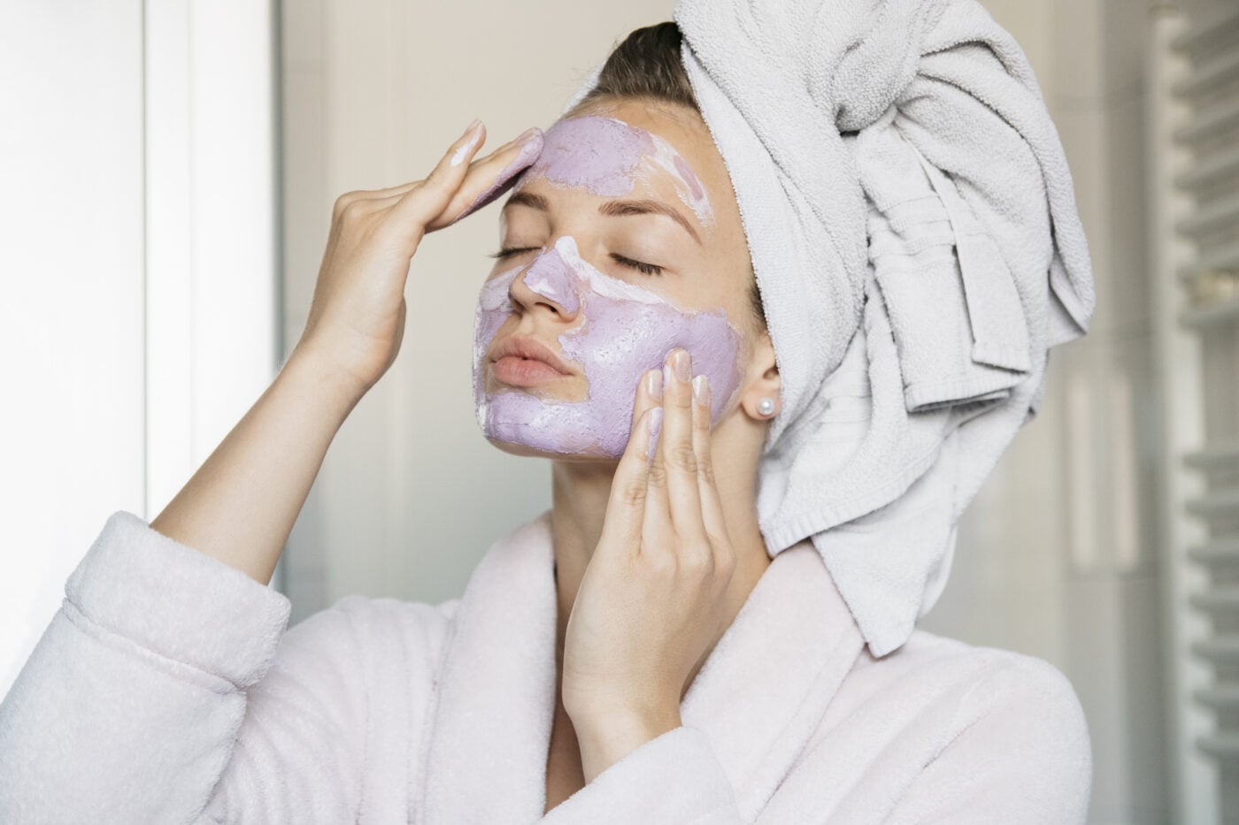 Skincare ρουτίνα: Πότε να την αλλάζεις και πώς να προστατεύεις τον επιδερμικό φραγμό