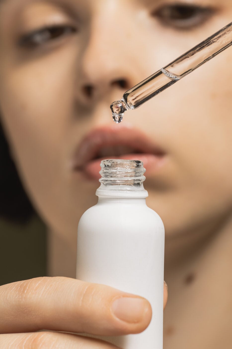 11+1 «κακές» συνήθειες skincare που ήρθε η ώρα να κόψεις