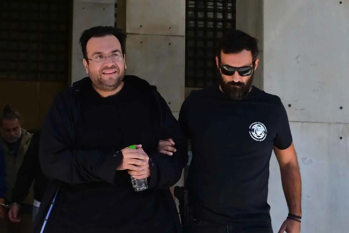 Φίλιππος Καμπούρης: Ερευνώνται αναλήψεις άνω των 2 εκατ. ευρώ από εταιρικούς λογαριασμούς