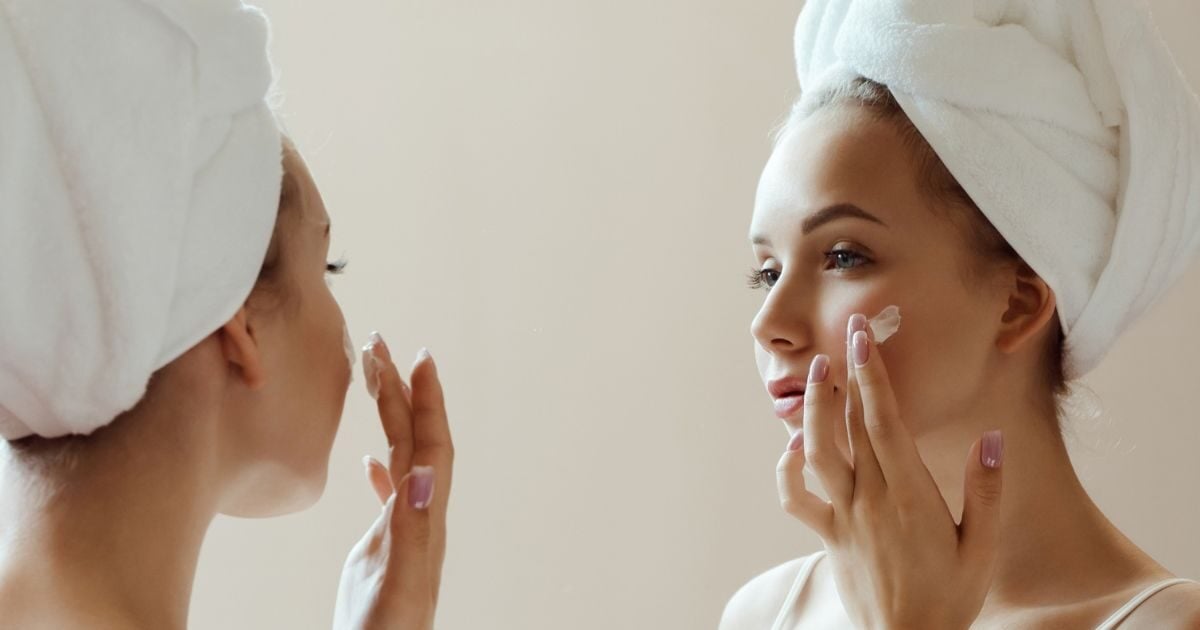11+1 «κακές» συνήθειες skincare που ήρθε η ώρα να κόψεις