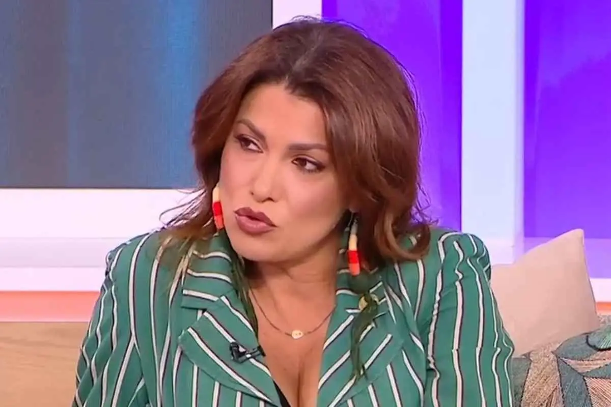 Κλέλια Ρένεση για τις δύσκολες συνεργασίες πίσω από τις κάμερες: «Έχω ζοριστεί και έχω καταπιεστεί»