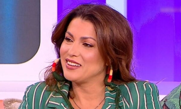 Κλέλια Ρένεση για το ενδεχόμενο συντρόφου: «Θα μοιραστώ τη ζωή μου, αλλά όχι το μεγάλωμα του παιδιού μου»