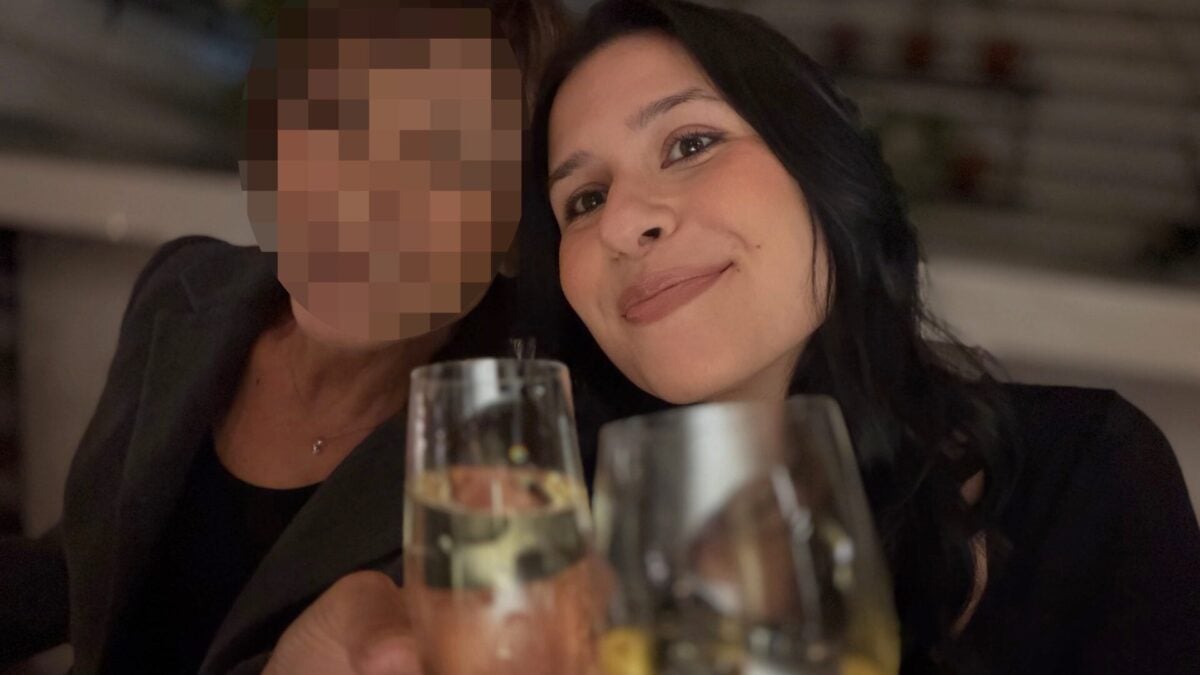 Κωνσταντίνα: Η Ελληνίδα τραγουδίστρια έκλεισε τα 63 και γιόρτασε με την κόρη της