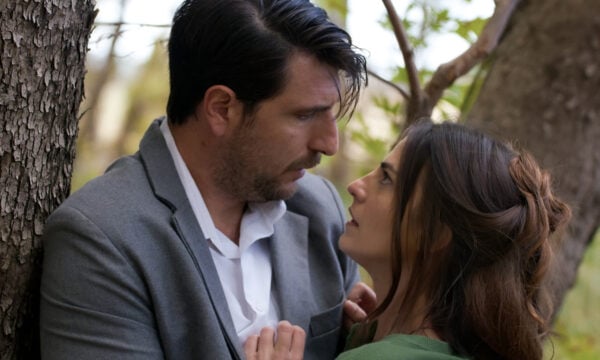 «Κρίνο & Αγκάθι»: Η Λευκή και ο Μάρκος απέναντι σε όλους – Αρχίζει το ανελέητο ανθρωποκυνηγητό
