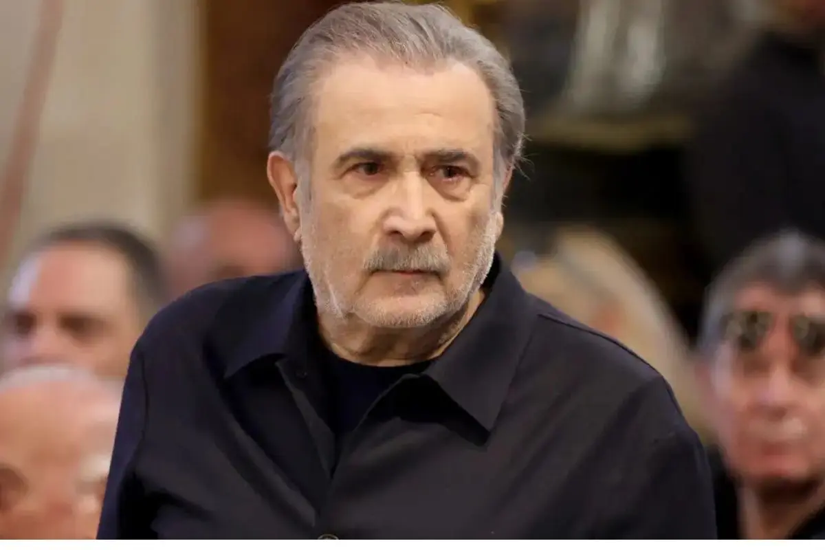 Λαζόπουλος για τα τηλεοπτικά πάνελ: «Μην ανησυχείτε για τη σάτιρα, να ανησυχείτε για την πραγματικότητα»
