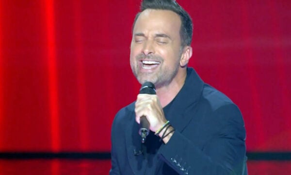 The Voice: Ο Γιώργος Λιανός πήρε το μικρόφωνο, έκλεψε την παράσταση και άφησε άφωνους τους coaches με την ερμηνεία του