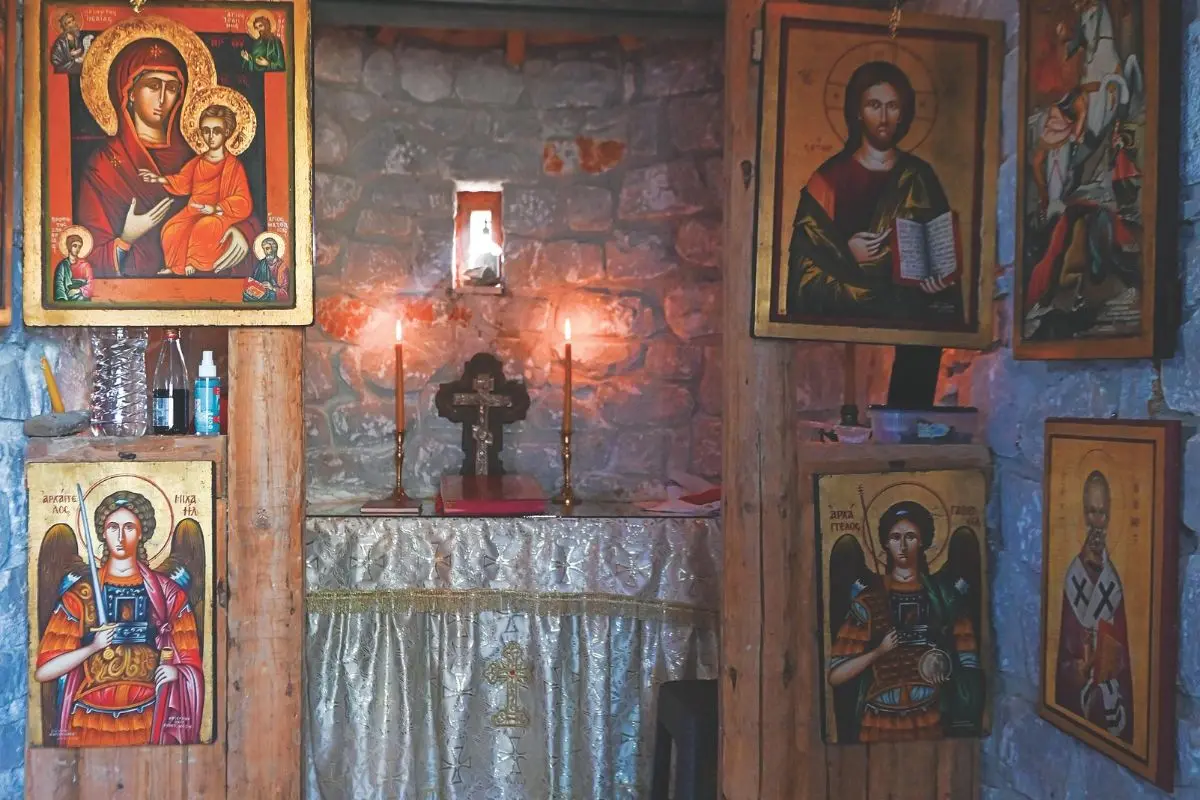 Συγκίνηση στο κτήμα του αείμνηστου Μανουσάκη – «Ψίθυροι καρδιάς με θέα τον Ταΰγετο»