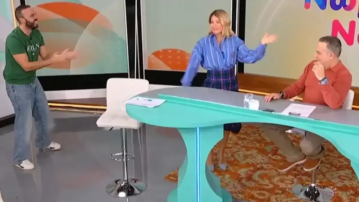 Μαρία Ηλιάκη: Άκουσε το τραγούδι του «Δέστε τους» και χόρεψε στον αέρα της ΕΡΤ