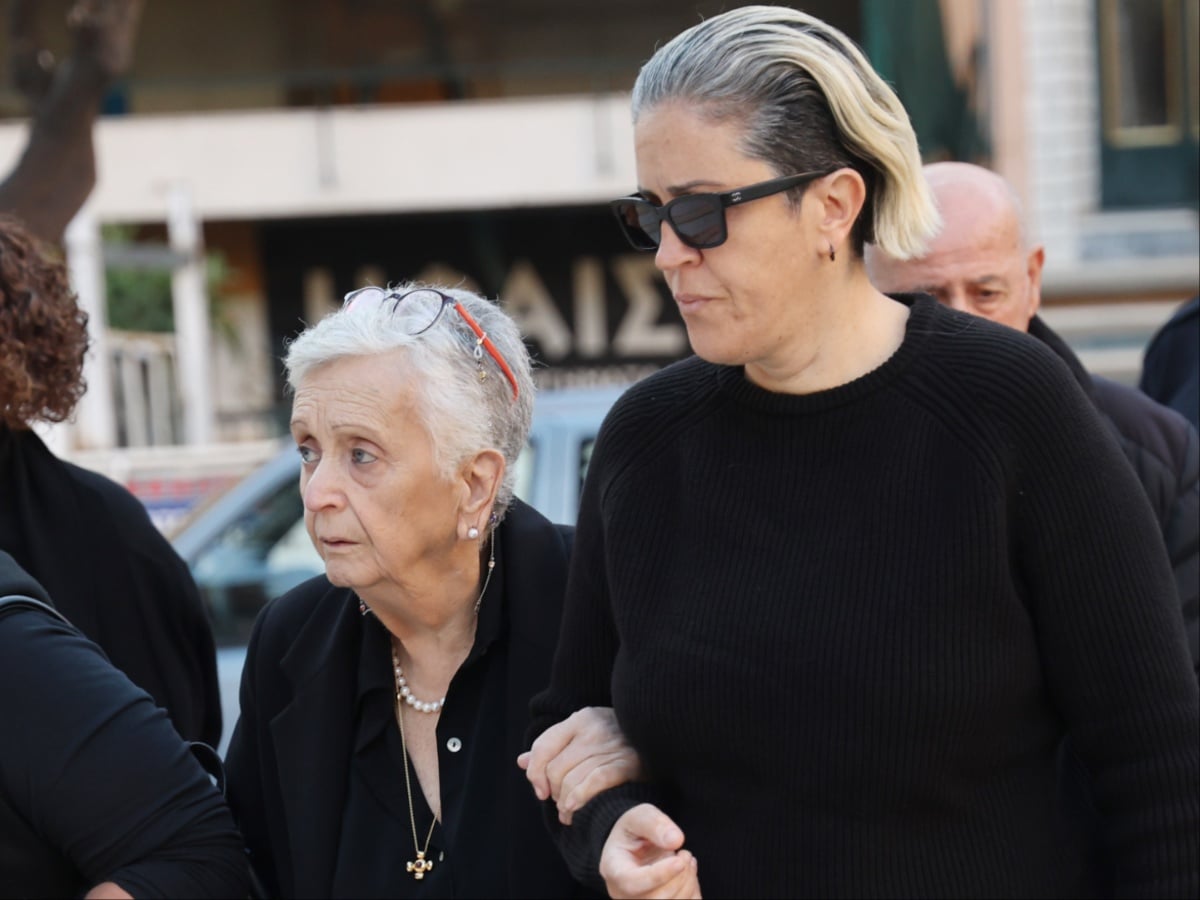 Μαρία Μαζωνάκη: «Πάρε και την καρδιά μου» – Η συγκινητική ανάρτηση μετά το μνημόσυνο των 40 ημερών του αδελφού της