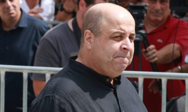 Μάρκος Σεφερλής για Μαζωνάκη: «Ήμασταν φιλαράκια με τον Μαζωνάκη, όχι σαν αυτούς που εμφανίστηκαν μετά τον θάνατό του»