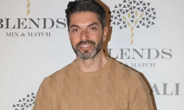 Σπύρος Μαρτίκας: Βραδινή έξοδος με την Εμιλία Βόντος – Τα «καρφιά» για τη Βρισηίδα Ανδριώτου
