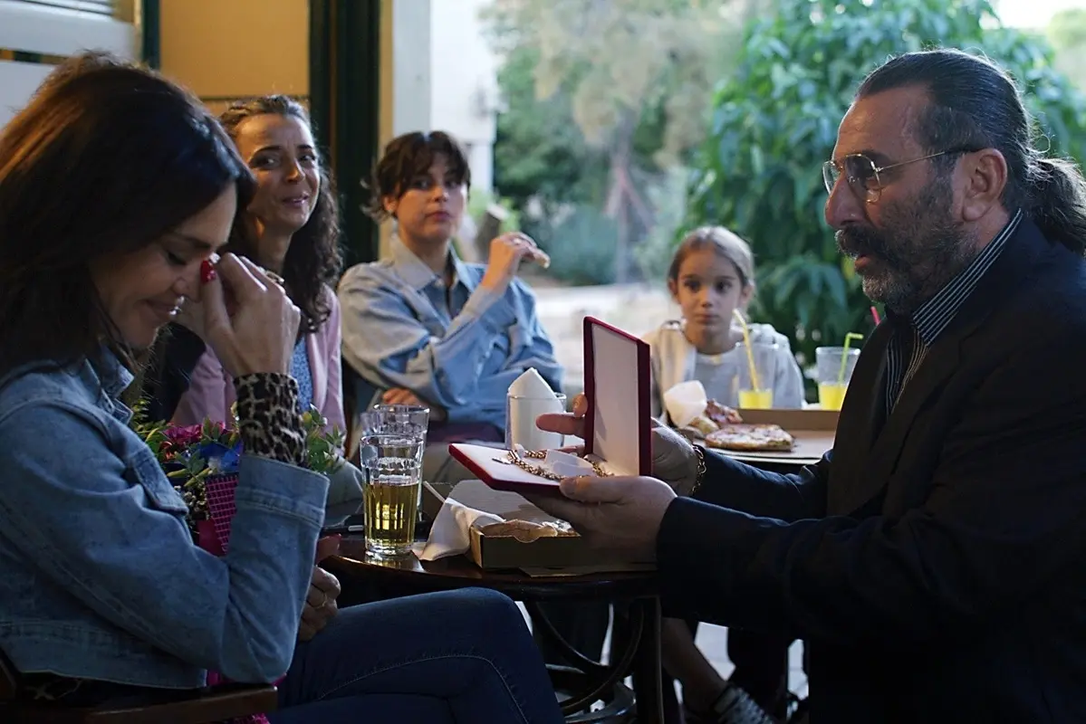«Μια γυναίκα»: Μόνη και φοβισμένη νιώθει η Μαρίνα – Αποσπάσματα από το αποψινό επεισόδιο