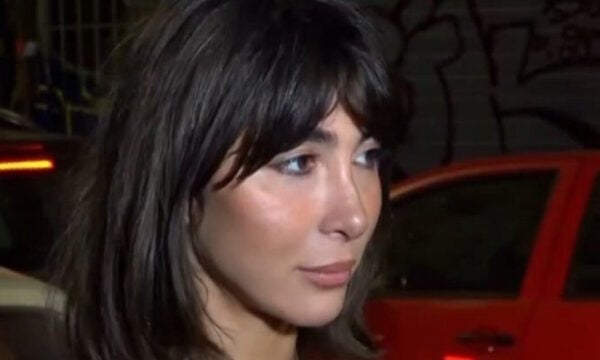 Κρις Μπέτα: «Το να είμαι κόρη της Νατάσας Θεοδωρίδου είναι ελαφρύ σαν πούπουλο»