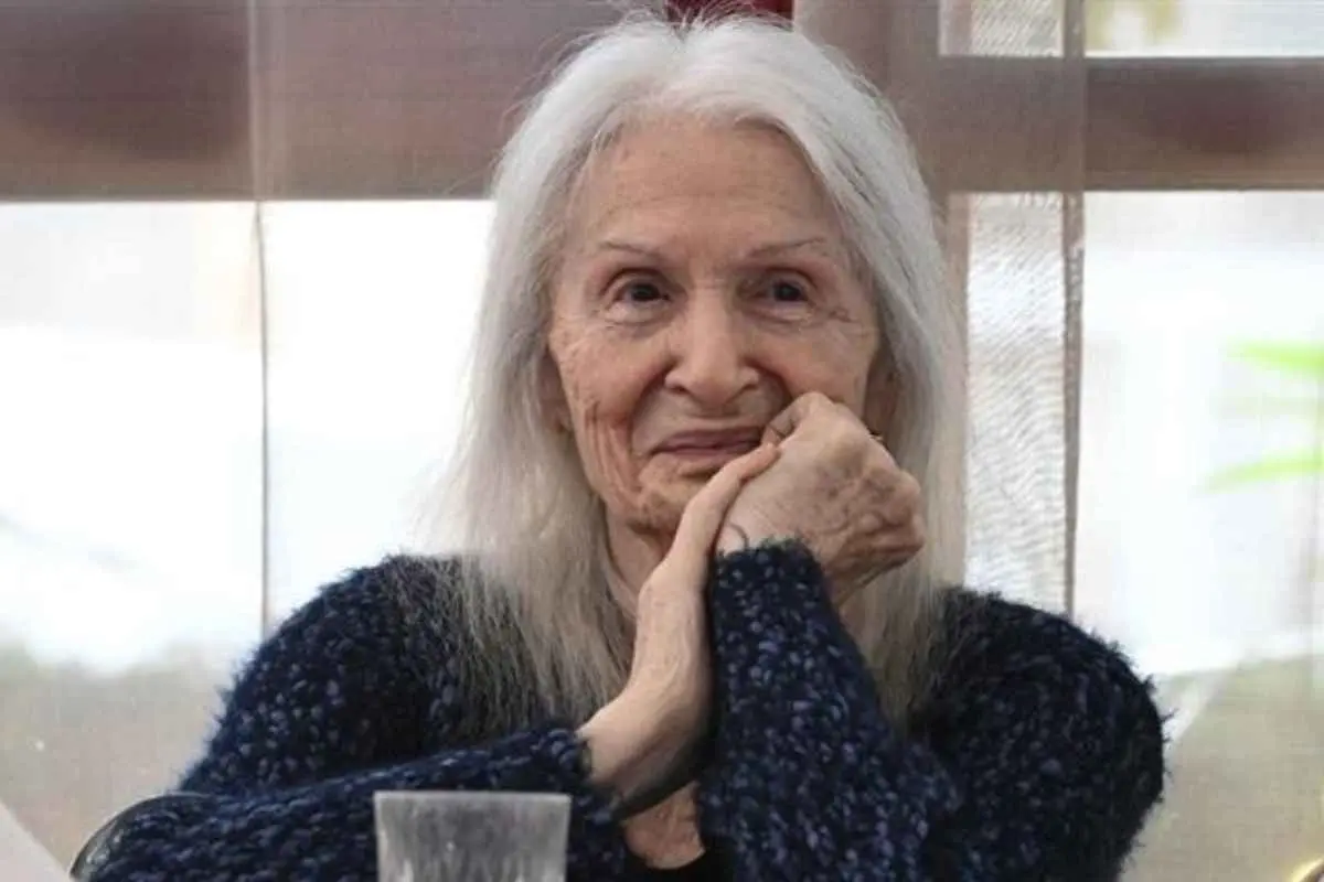 Μπέτυ Βαλάση: «Όταν αρρώστησε, εξαφανίστηκαν όλοι» – Η σπαρακτική μαρτυρία του γιου της για τα τελευταία της χρόνια