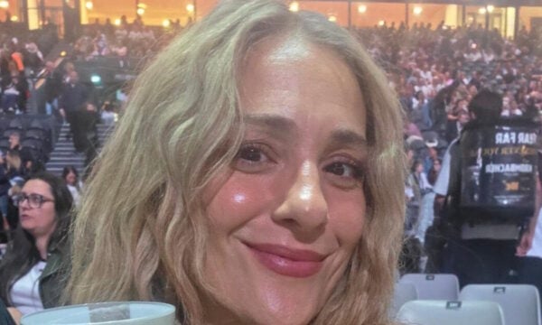 Νατάσσα Μποφίλιου: Πήγε στο Παρίσι για τη συναυλία της Σελίν Ντιόν – Φωτογραφίες και βίντεο