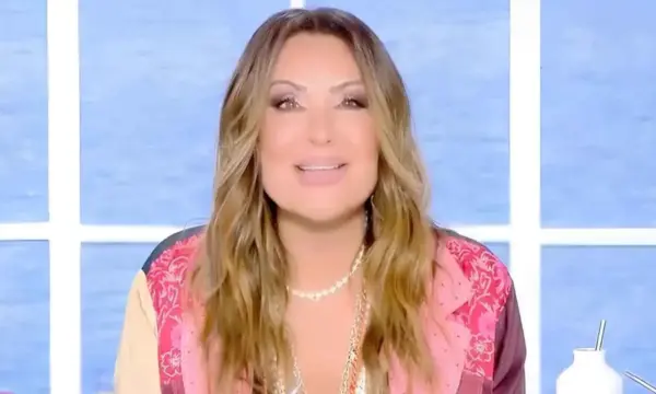 Ναταλία Γερμανού με αυτοσαρκασμό: «Του χρόνου ΚΑΠΗ TV! Alpha, ακούς;»