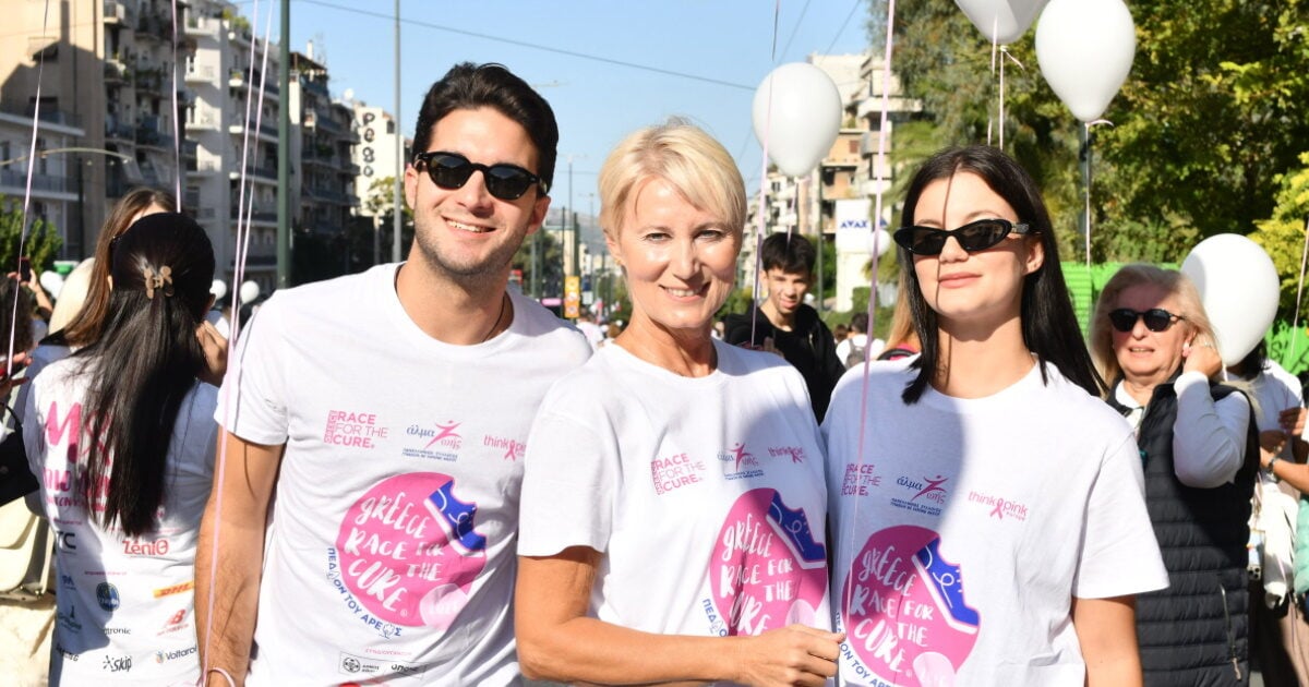 Νατάσα Παζαΐτη: Στο Race for the Cure με τα δίδυμα παιδιά της, Αλέξανδρο και Αλίκη – Φωτογραφίες